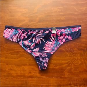 Torrid Navy Floral Thong Size 2 NWT